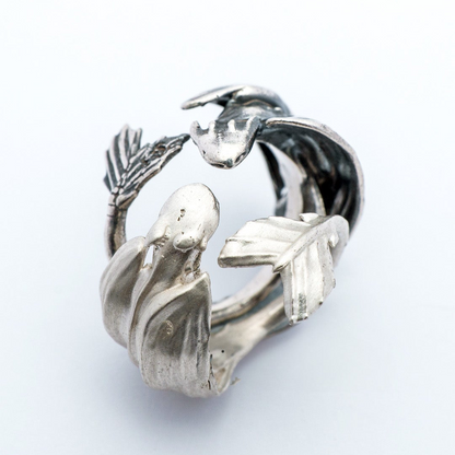 Luna | The Dragon Ring